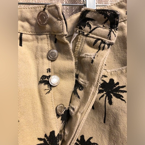 Signature8 Palm Tree Shorts, Black and Tan - Size Medium - Picture 2 of 6